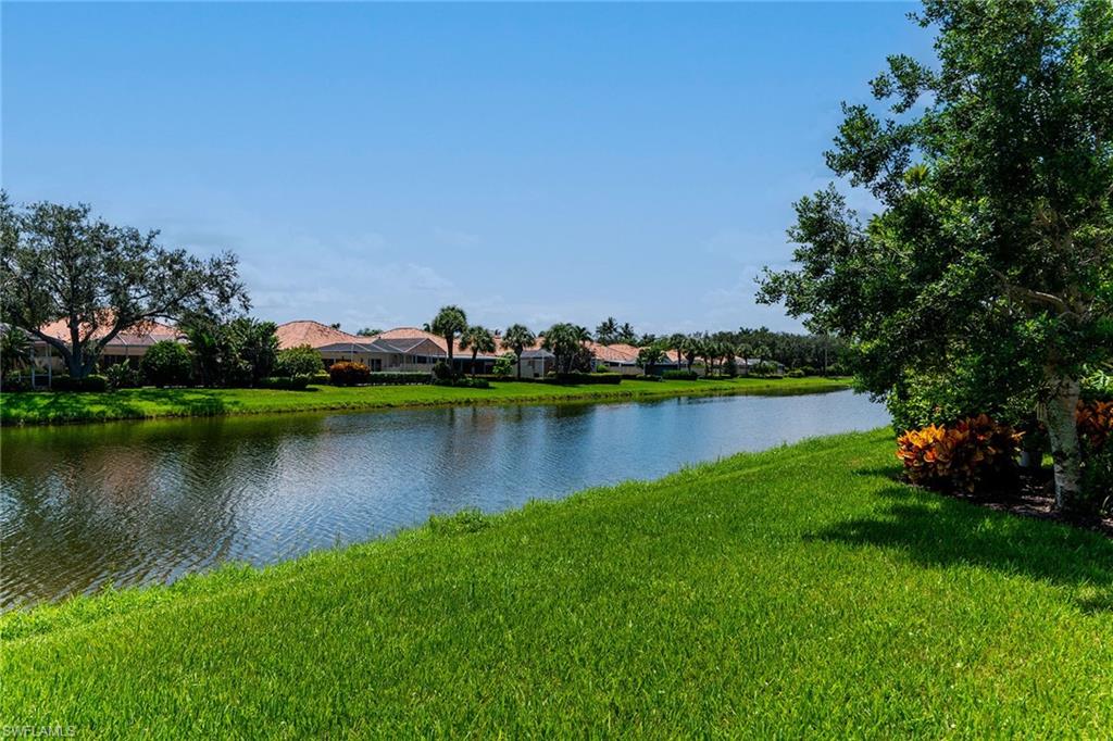VILLAGE WALK - Residential