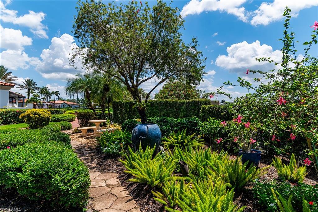 VILLAGE WALK - Residential