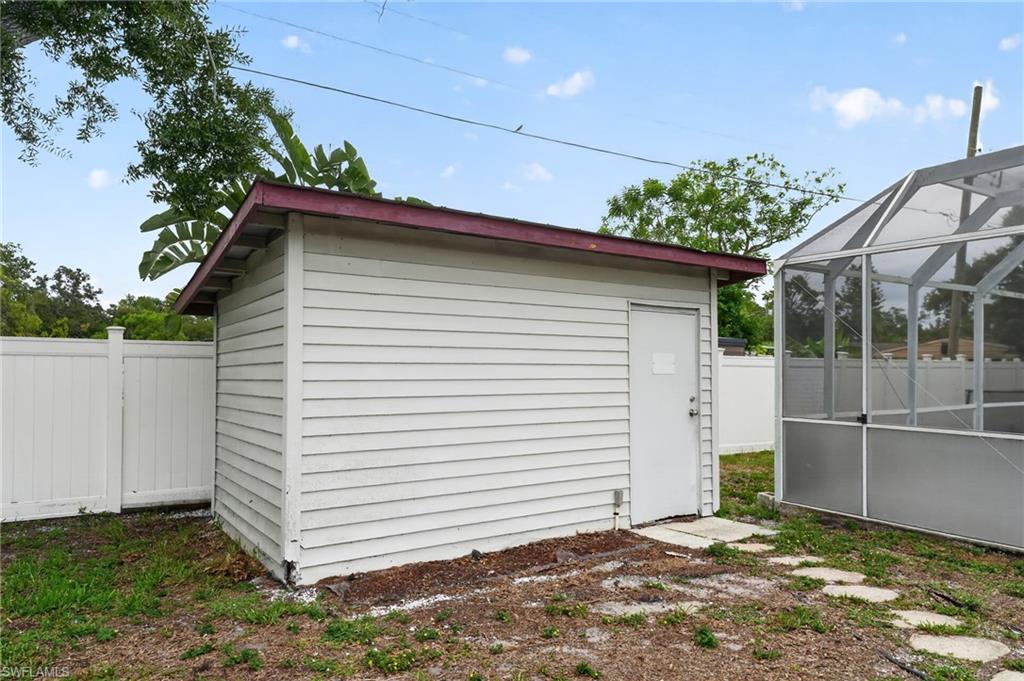 ACREAGE - Residential