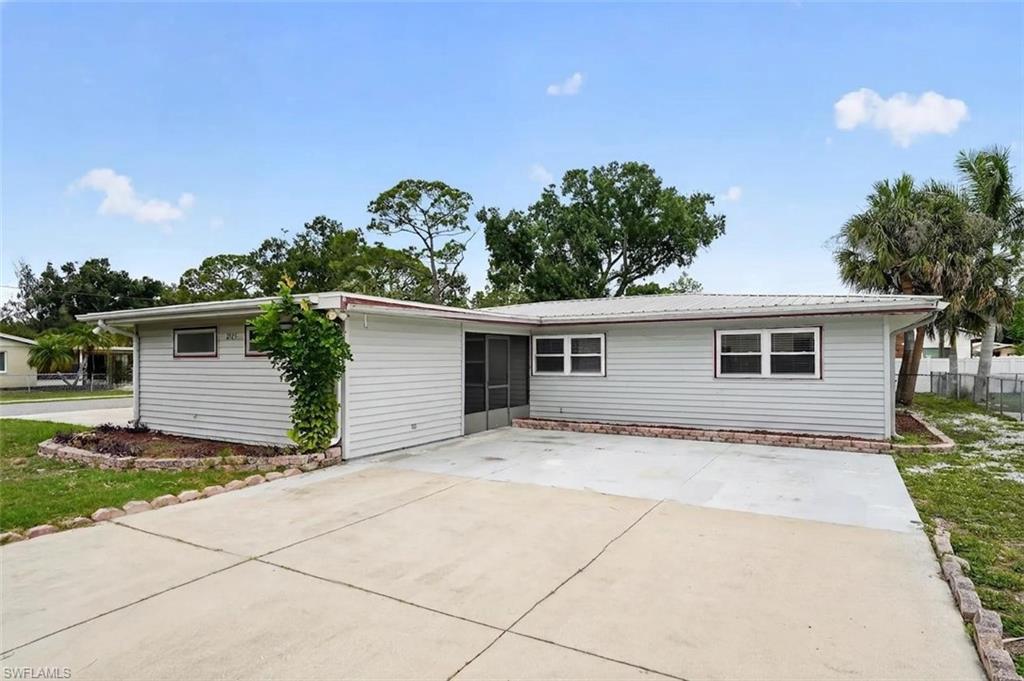 ACREAGE - Residential