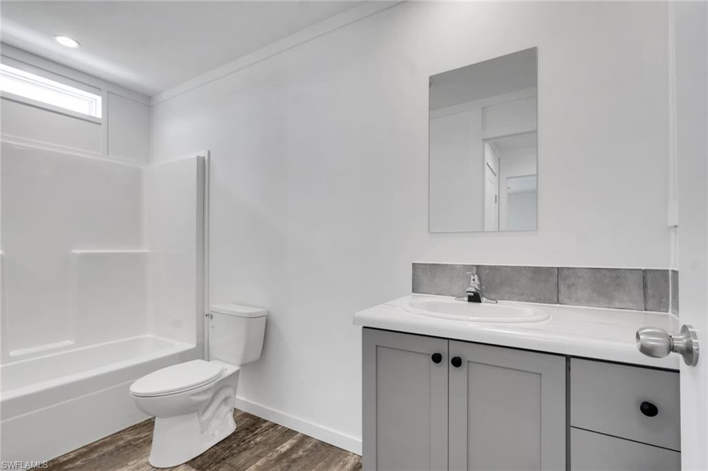 PLANTATION ESTATES MOBILE HOME - Residential