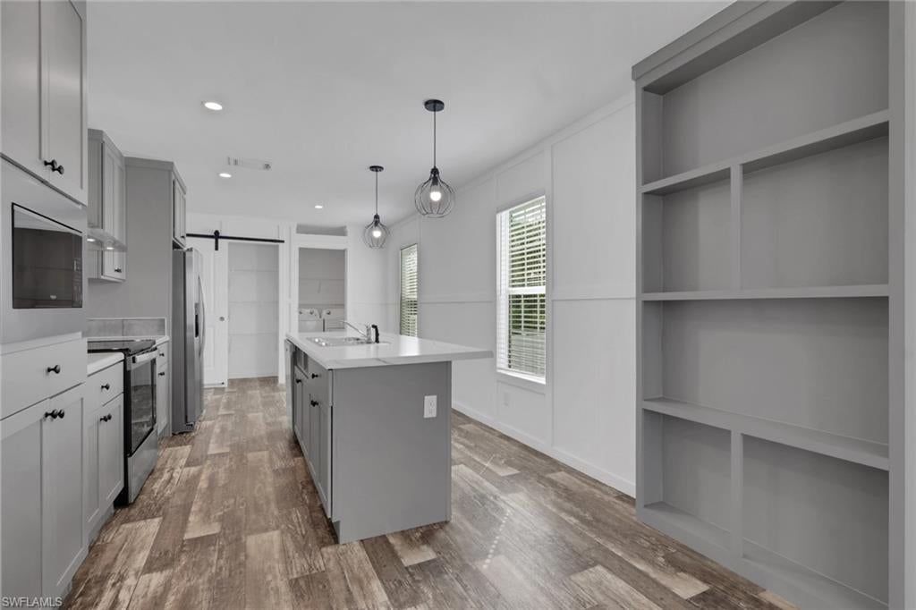 PLANTATION ESTATES MOBILE HOME - Residential