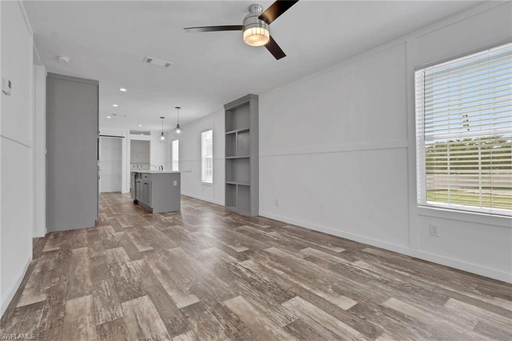 PLANTATION ESTATES MOBILE HOME - Residential