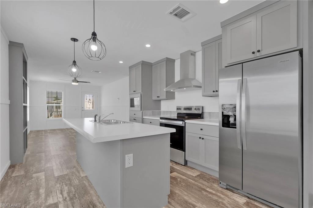 PLANTATION ESTATES MOBILE HOME - Residential