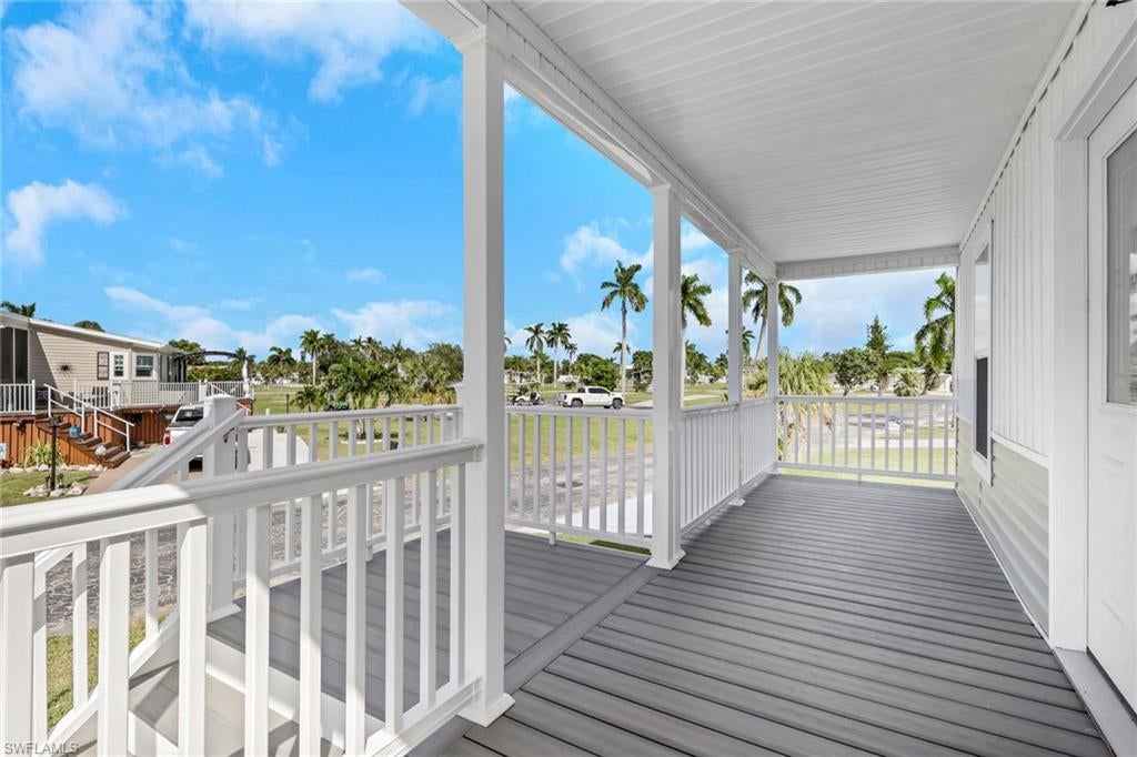 PLANTATION ESTATES MOBILE HOME - Residential