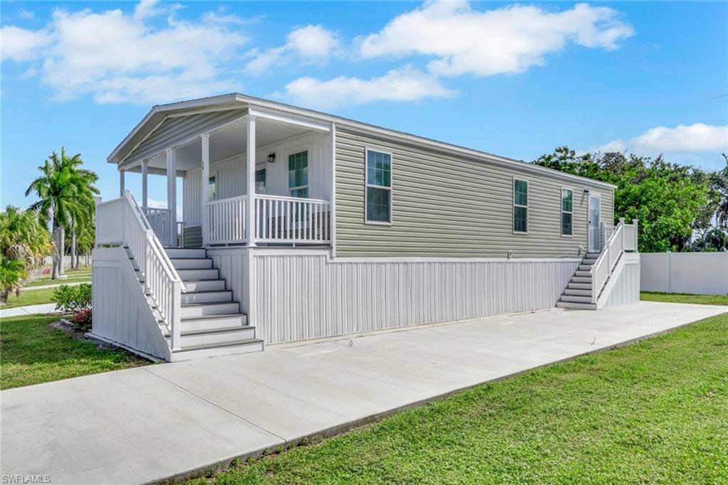 PLANTATION ESTATES MOBILE HOME - Residential