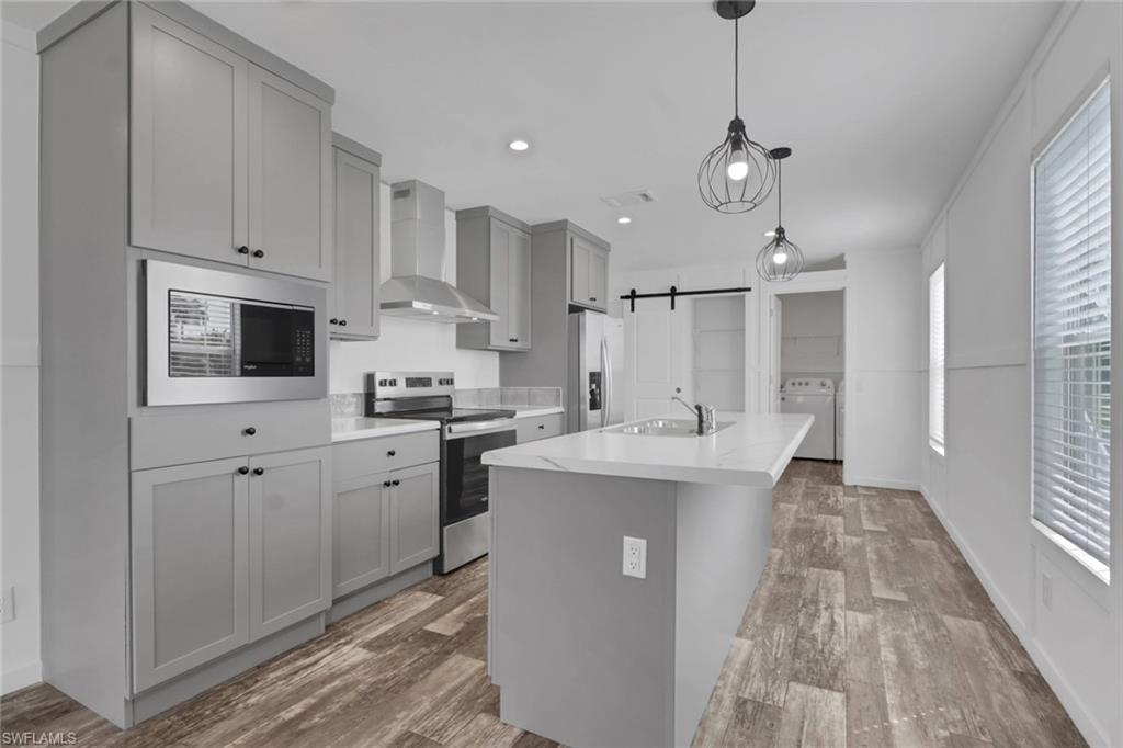 PLANTATION ESTATES MOBILE HOME - Residential