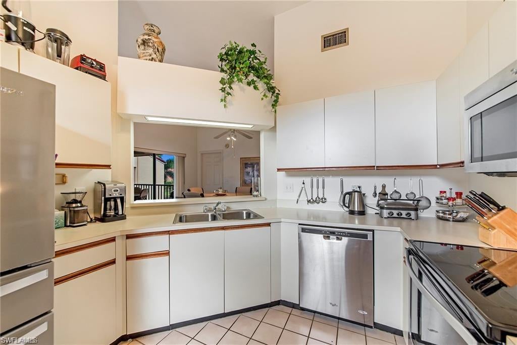 BEACHWALK GARDENS - Residential Lease