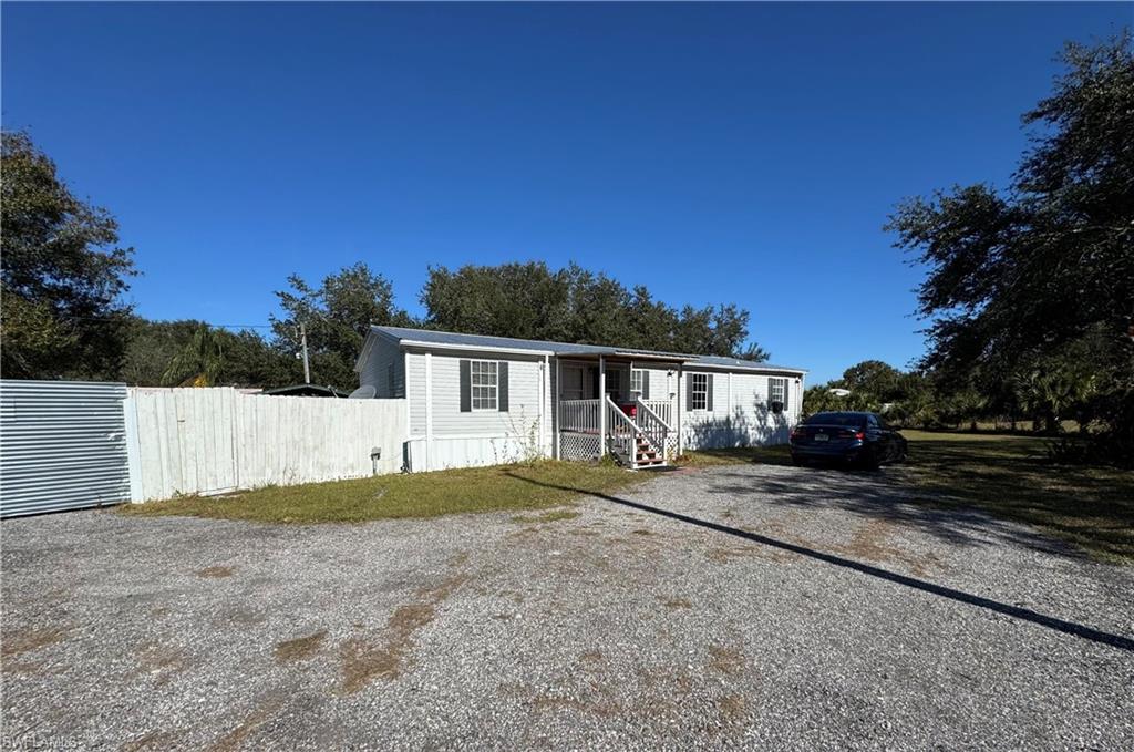 HORSESHOE ACRES - Residential