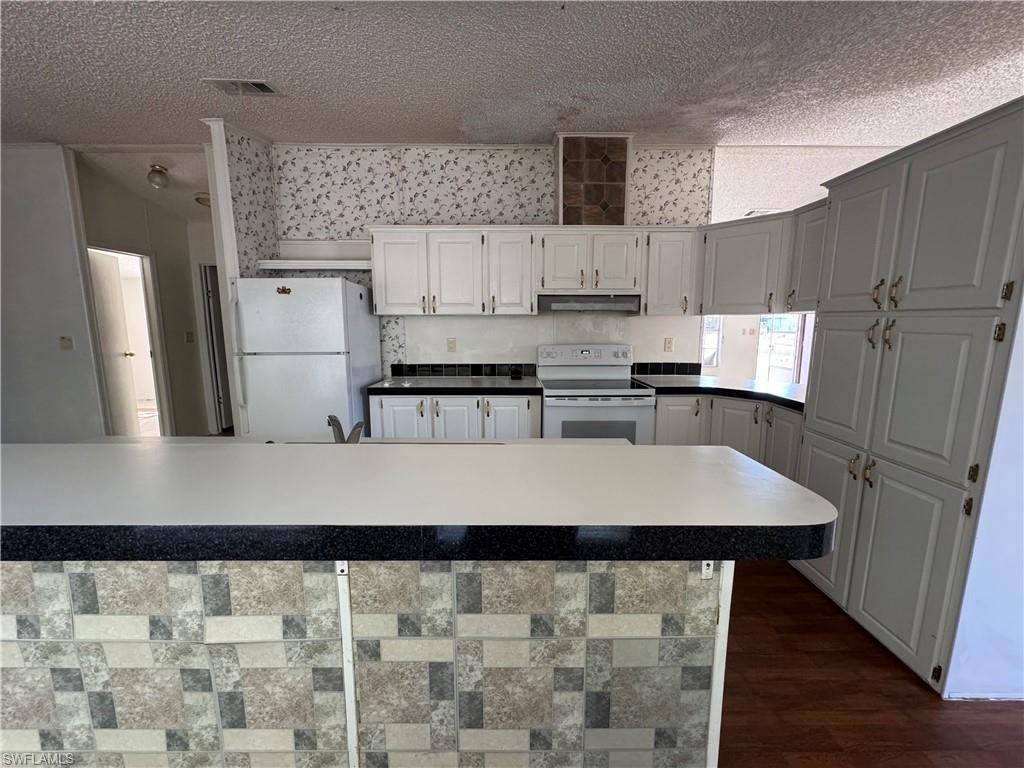 HORSESHOE ACRES - Residential