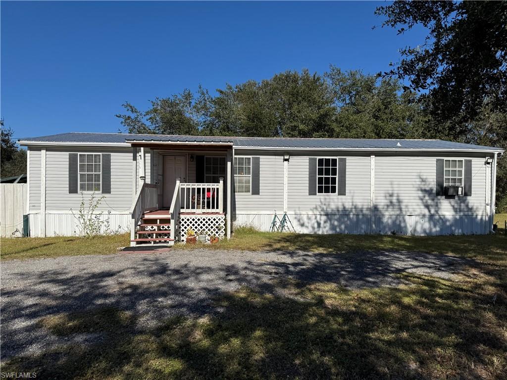 HORSESHOE ACRES - Residential