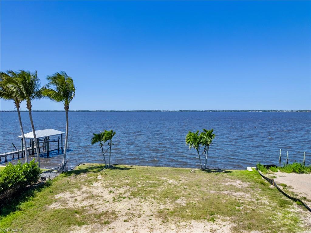 PALM GARDENS - Land