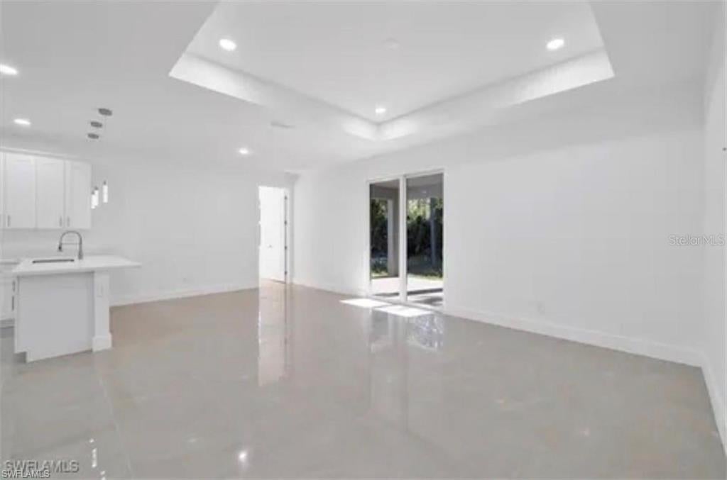 TWIN LAKE ESTATES - Residential