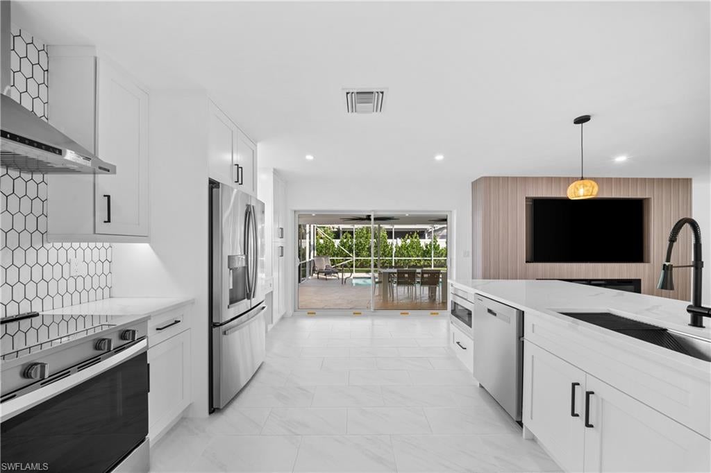 MARCO ISLAND - Residential