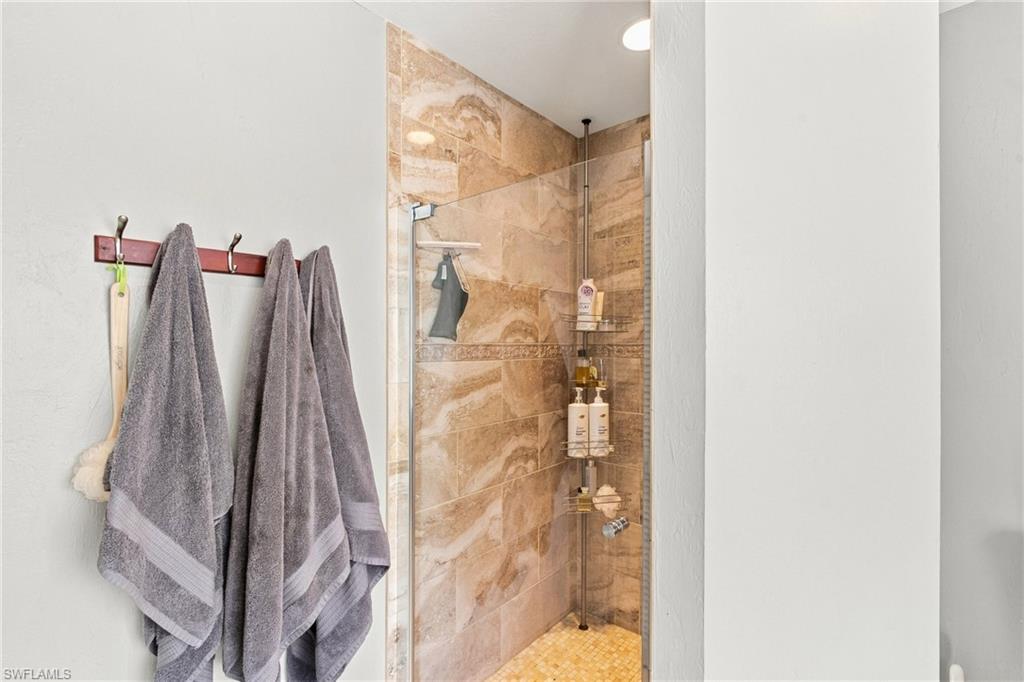 HERITAGE PINES - Residential
