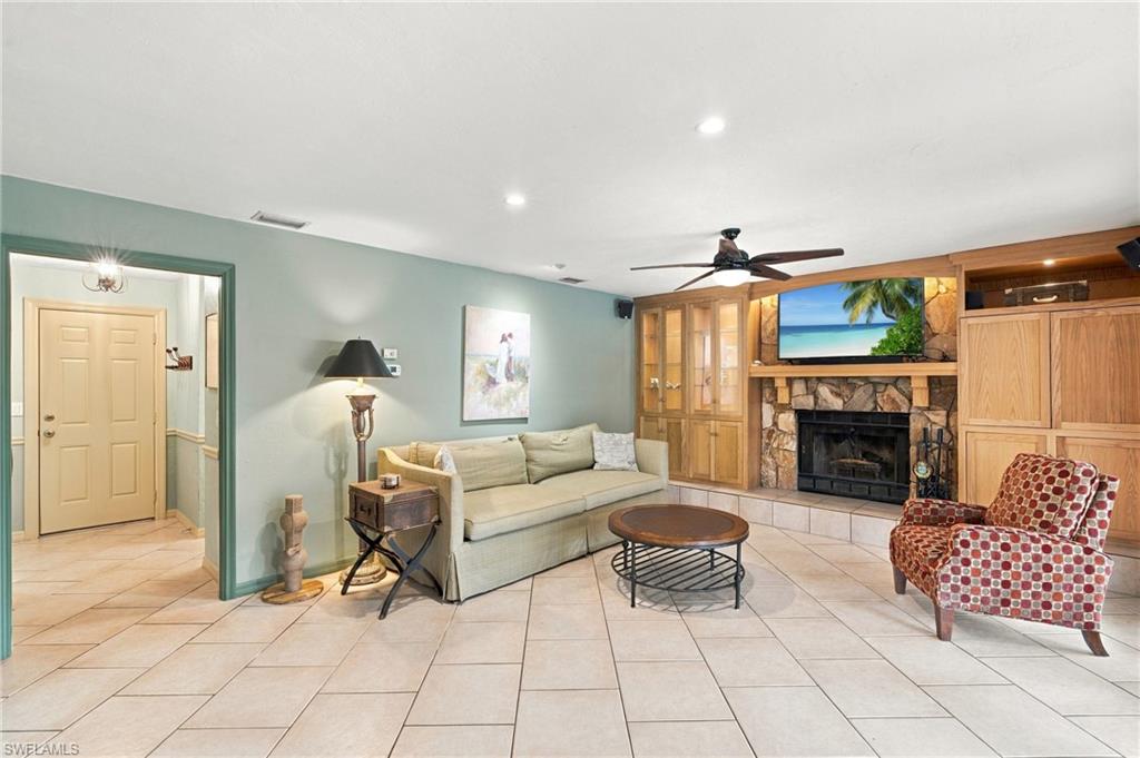 HERITAGE PINES - Residential