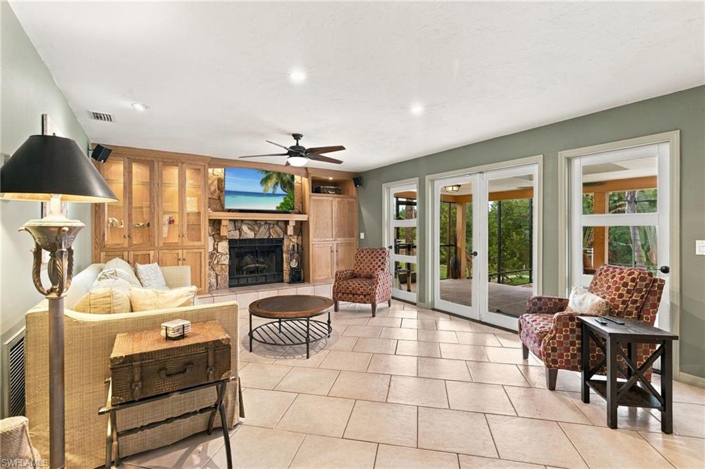 HERITAGE PINES - Residential