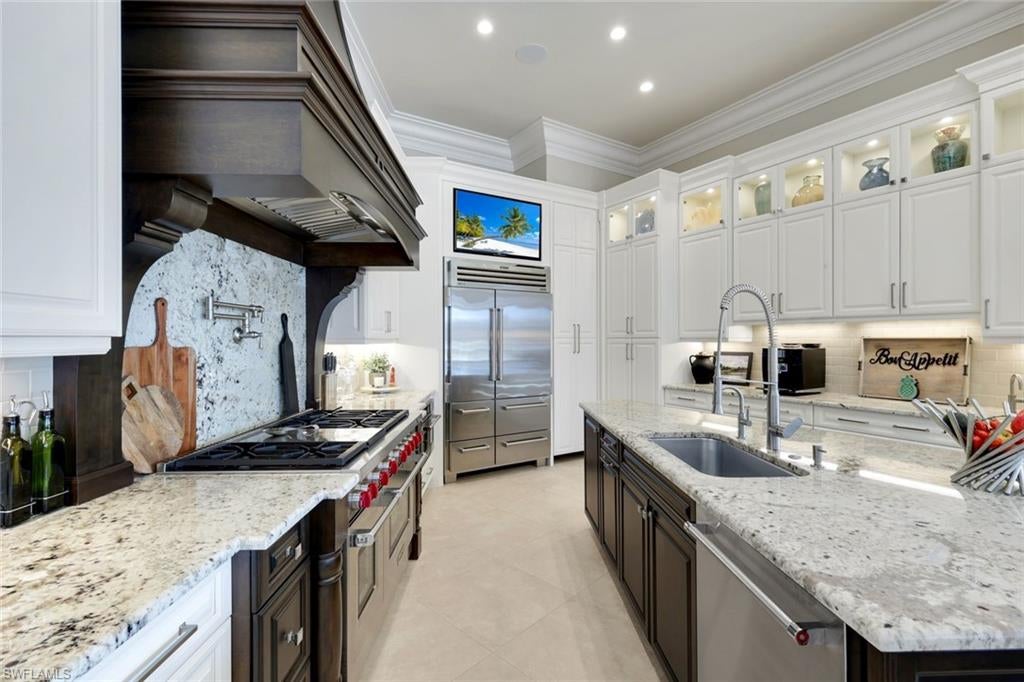 MARCO ISLAND - Residential
