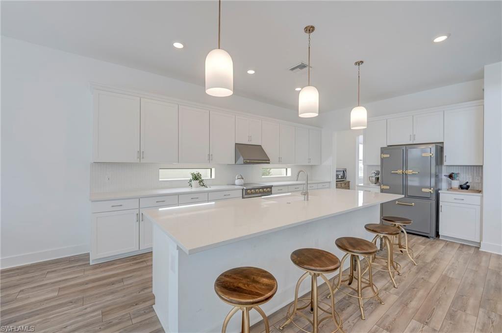 AVALON PARK - Residential