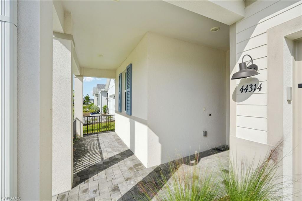 CRESCENT LAKES - Residential