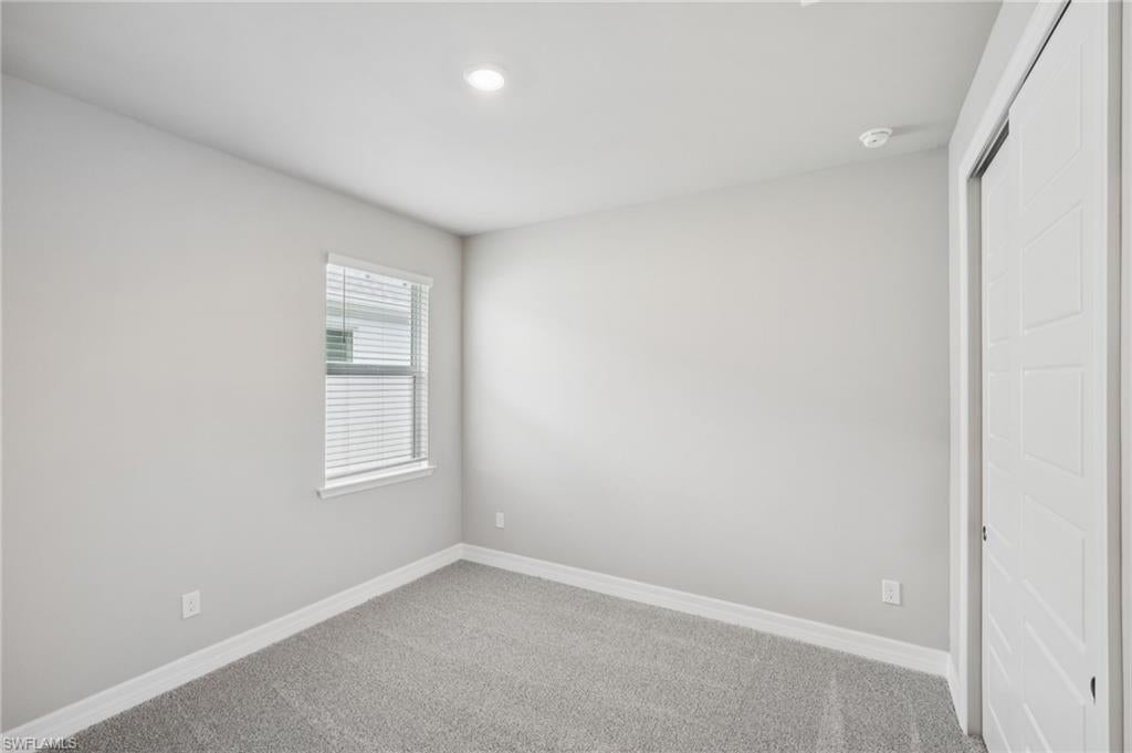 CRESCENT LAKES - Residential