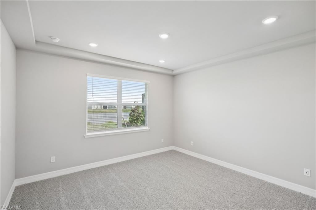 CRESCENT LAKES - Residential