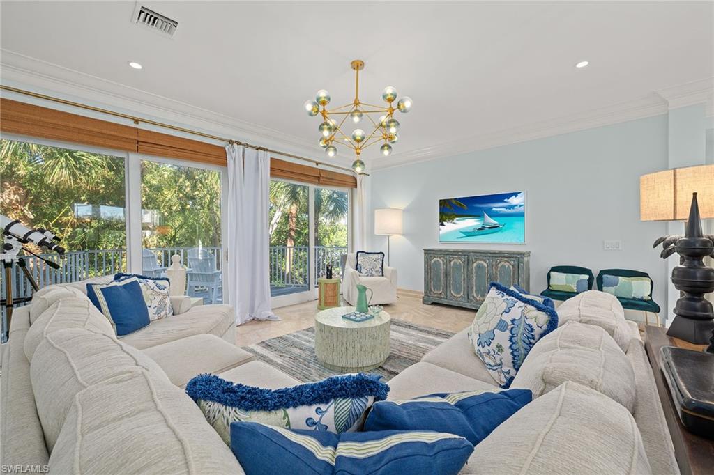 ANCHORS AWEIGH - Residential