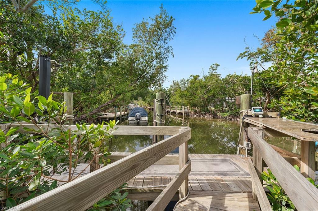 ANCHORS AWEIGH - Residential