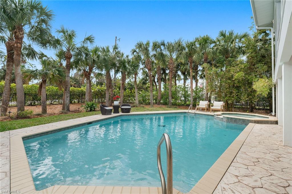 ANCHORS AWEIGH - Residential