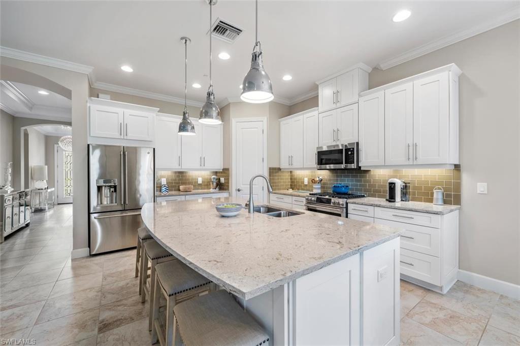 PEBBLE POINTE - Residential