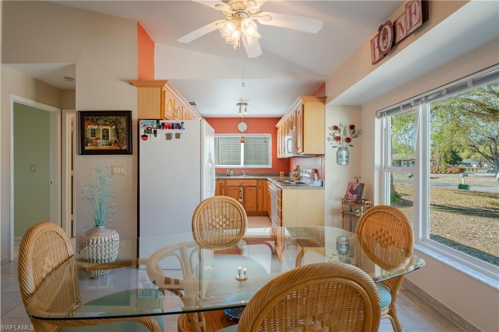 COUNTRY VILLAGE - Residential