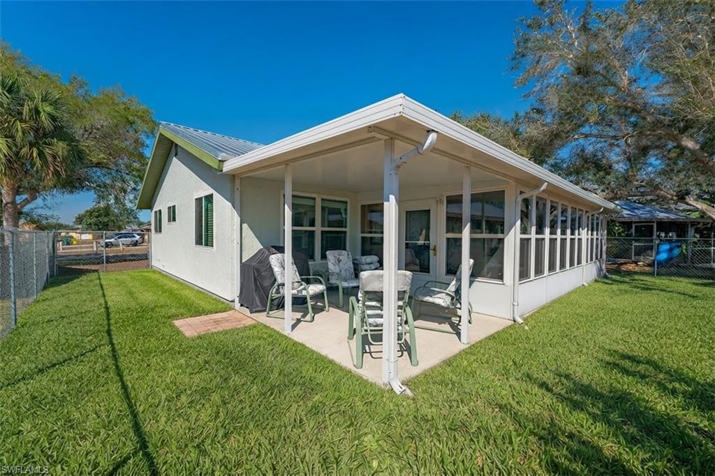 COUNTRY VILLAGE - Residential