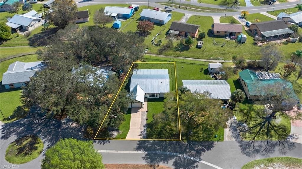COUNTRY VILLAGE - Residential