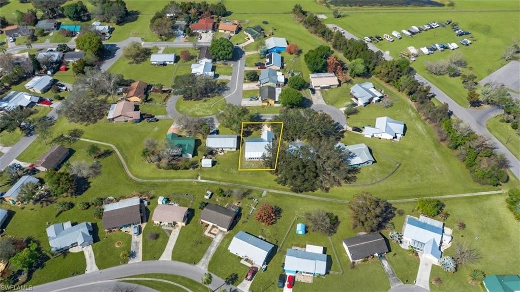 COUNTRY VILLAGE - Residential