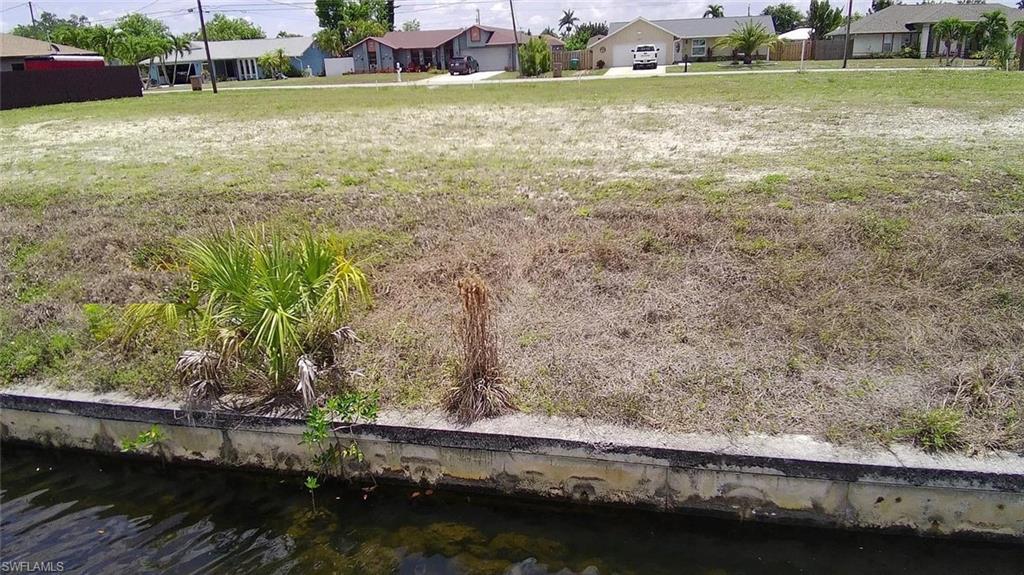 CAPE CORAL - Land