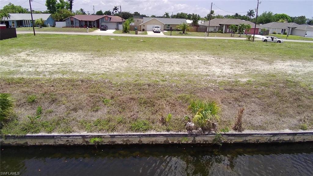 CAPE CORAL - Land