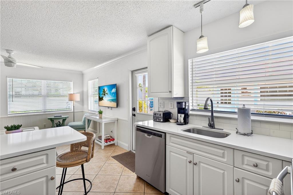 NAPLES PARK - Residential Income