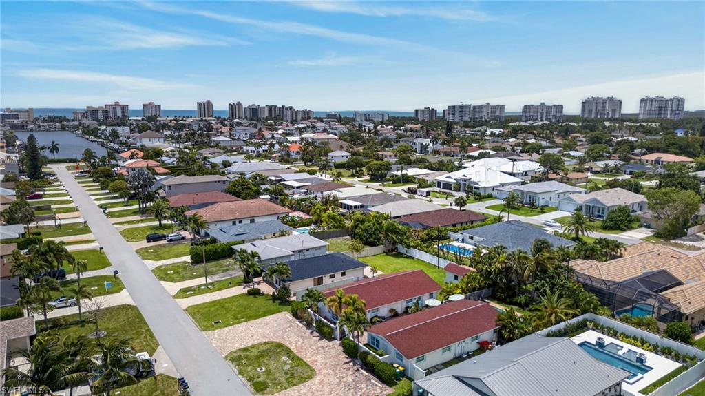 NAPLES PARK - Residential Income