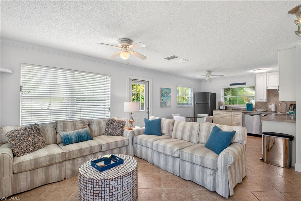 NAPLES PARK - Residential Income