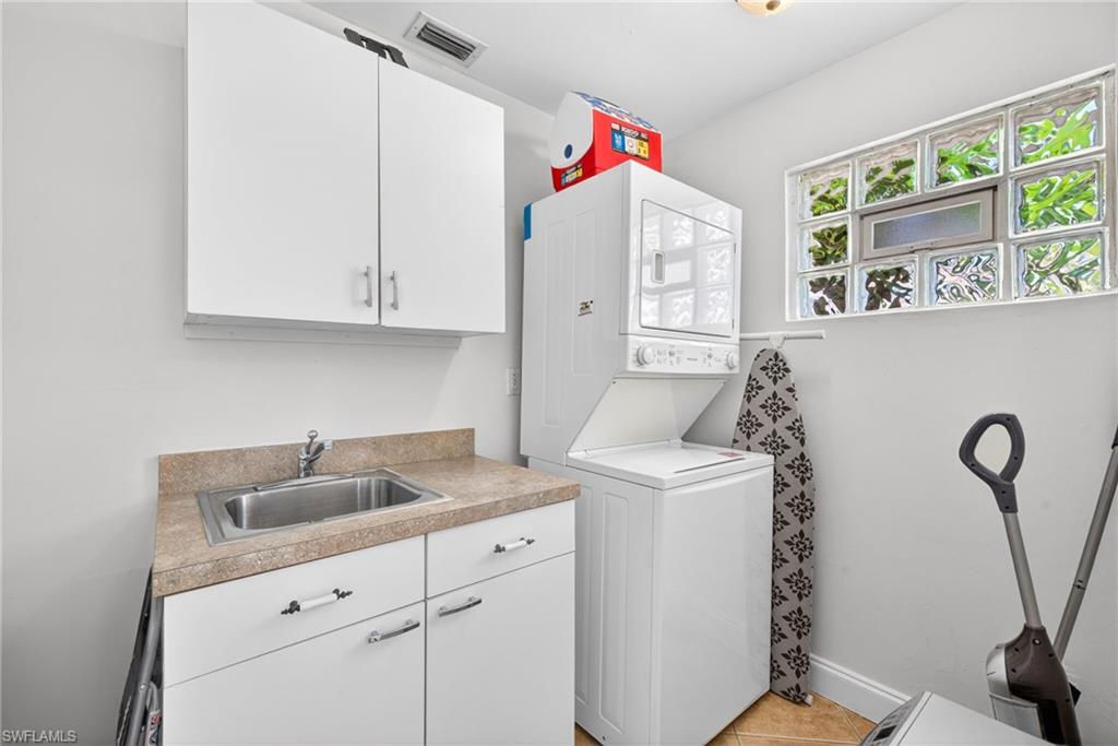 NAPLES PARK - Residential Income