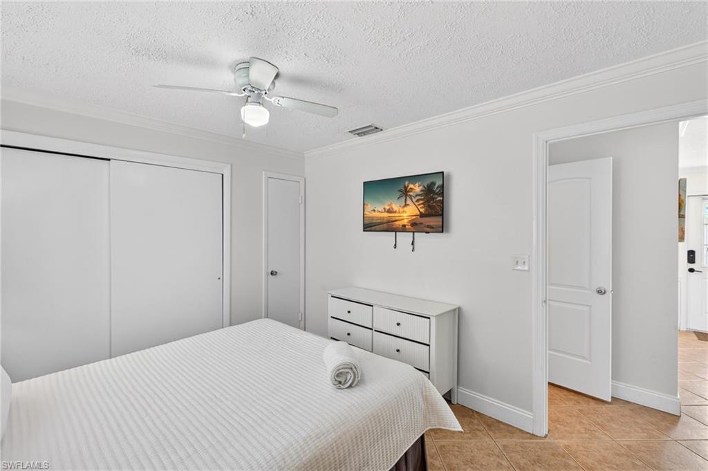 NAPLES PARK - Residential Income