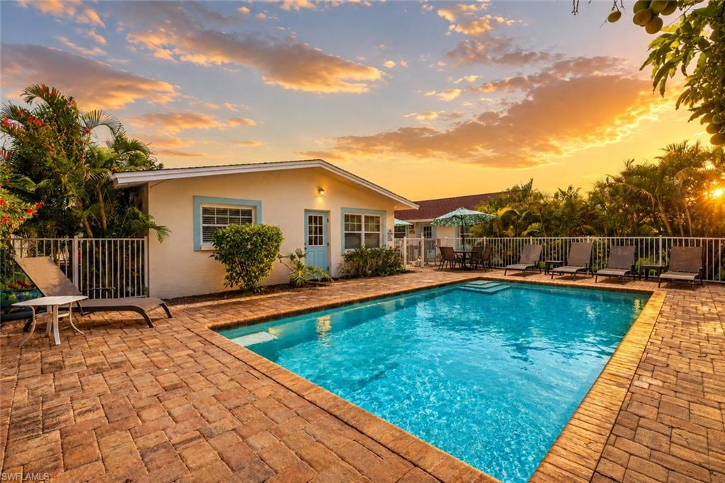 NAPLES PARK - Residential Income