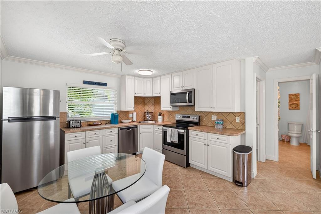 NAPLES PARK - Residential Income