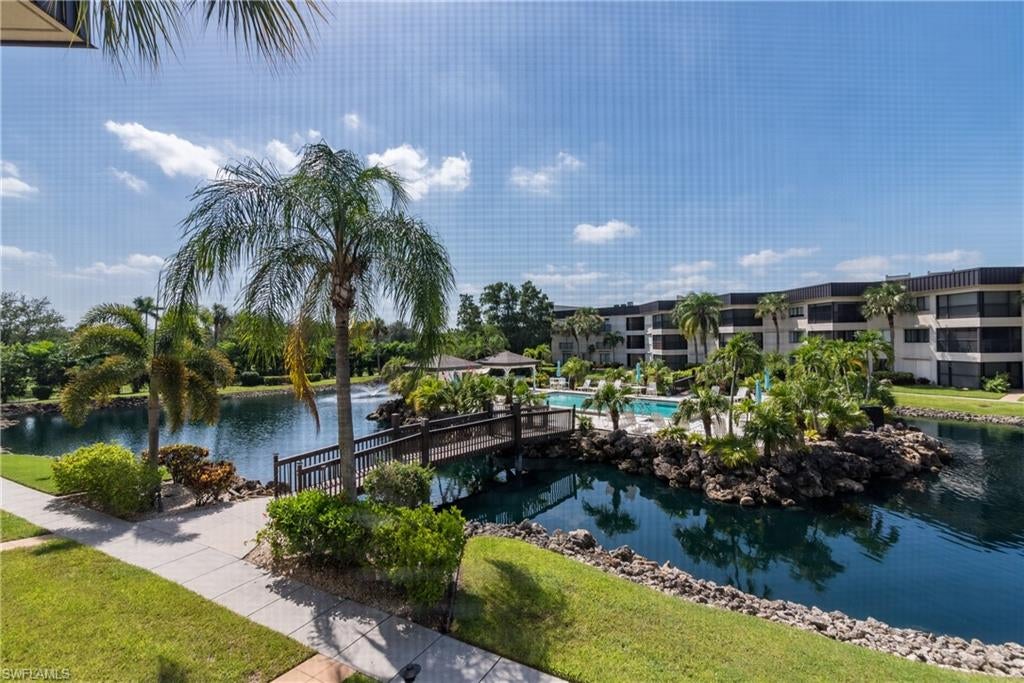 CYPRESS CONDO - Residential