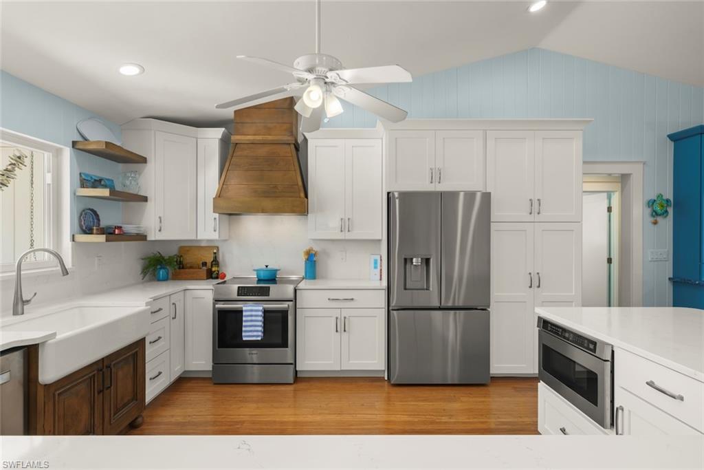 CHARLOTTE SHORES - Residential