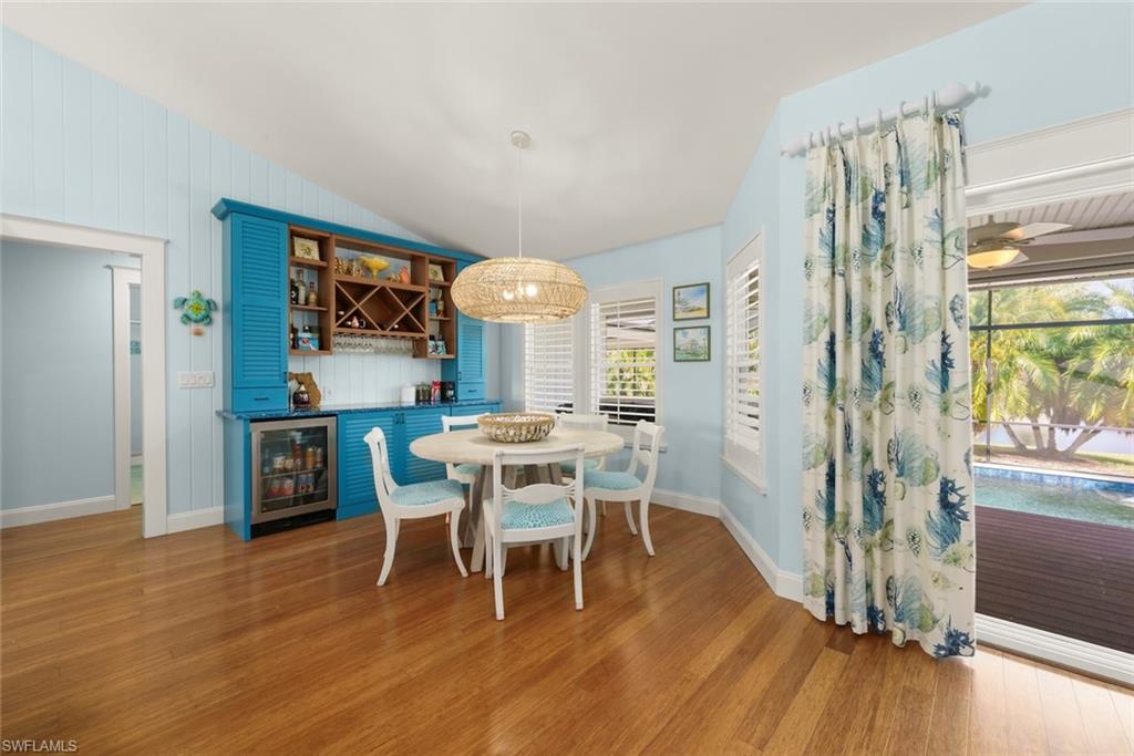 CHARLOTTE SHORES - Residential