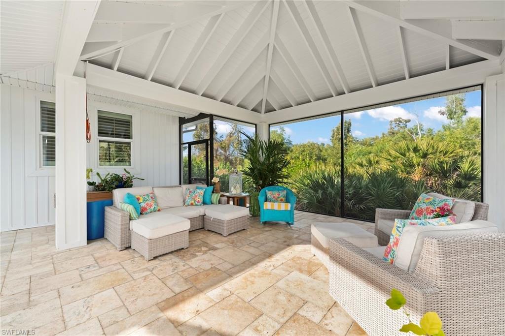 CHARLOTTE SHORES - Residential
