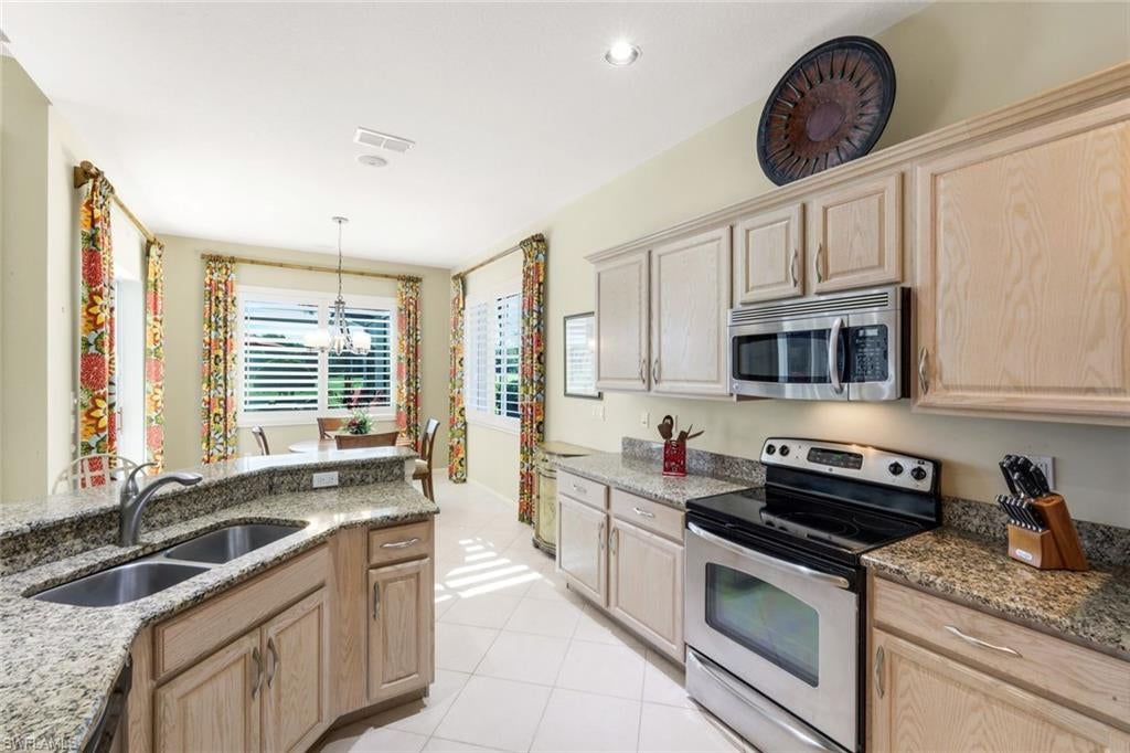 LAUREL MEADOW - Residential