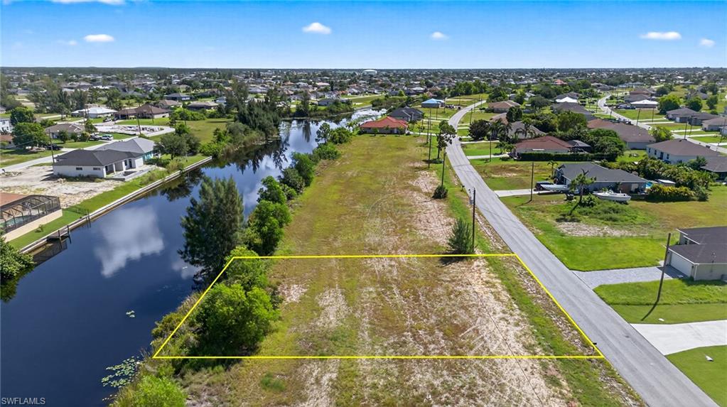 CAPE CORAL - Land