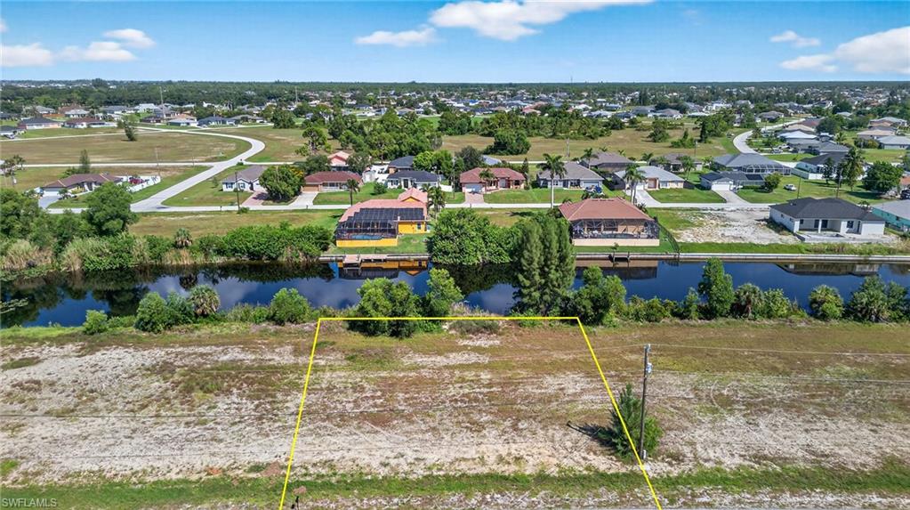 CAPE CORAL - Land